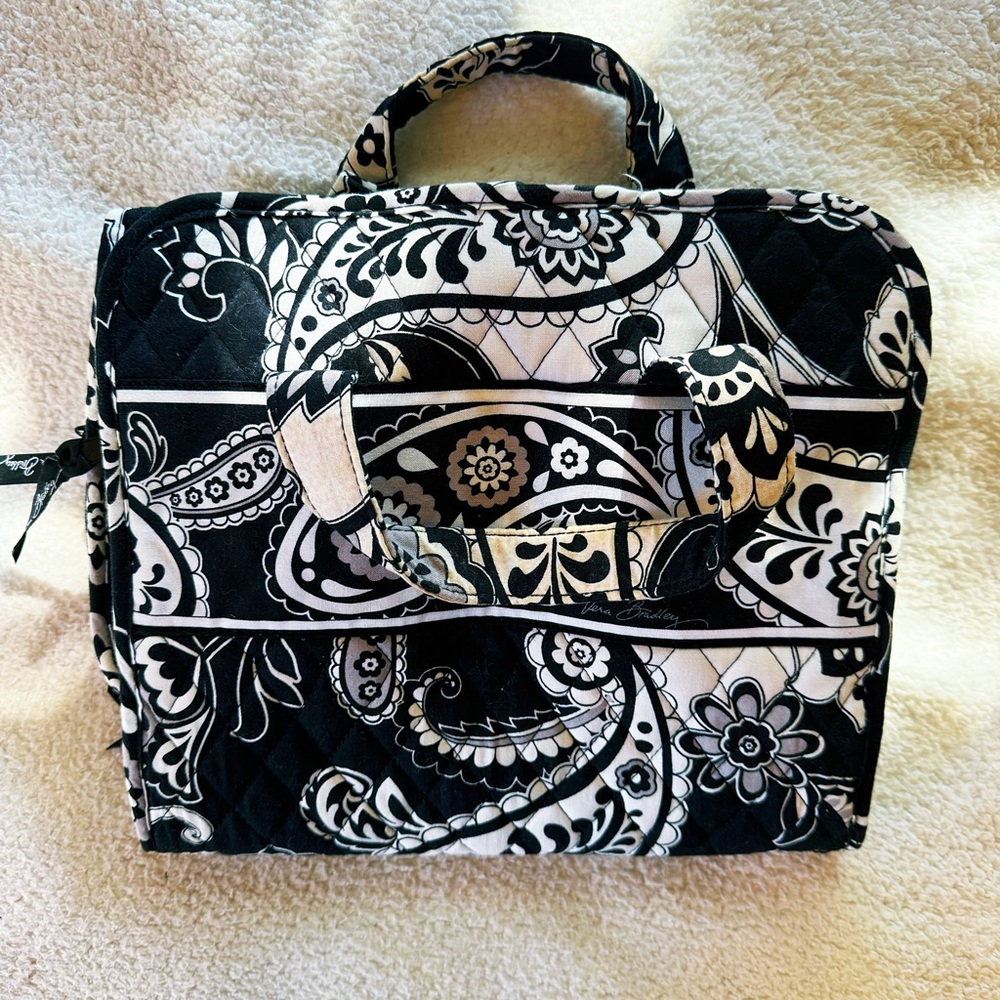 Very Bradley hanging toiletry travel bag EUC